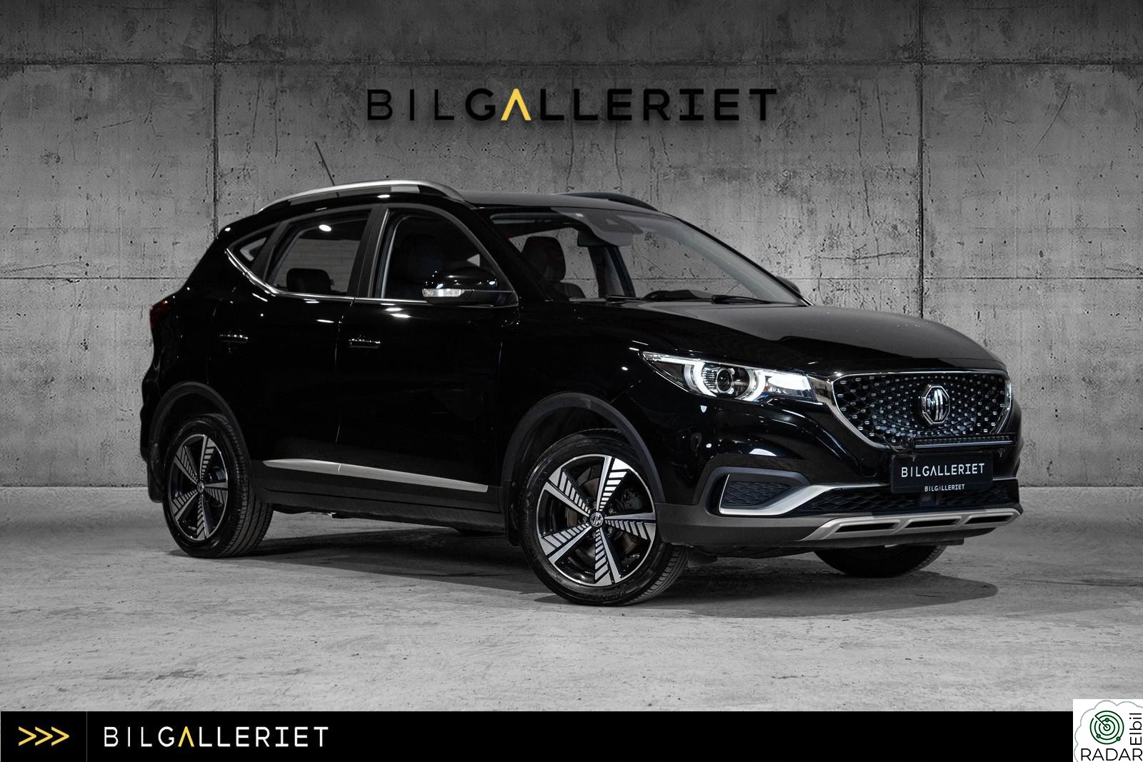 MG ZS EV LUXURY/SKINN/LEDBAR/PANO/P-SENS/ACC/NAVI