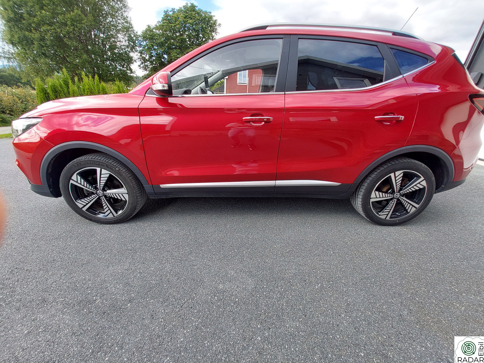MG ZS EV Luxury Edition