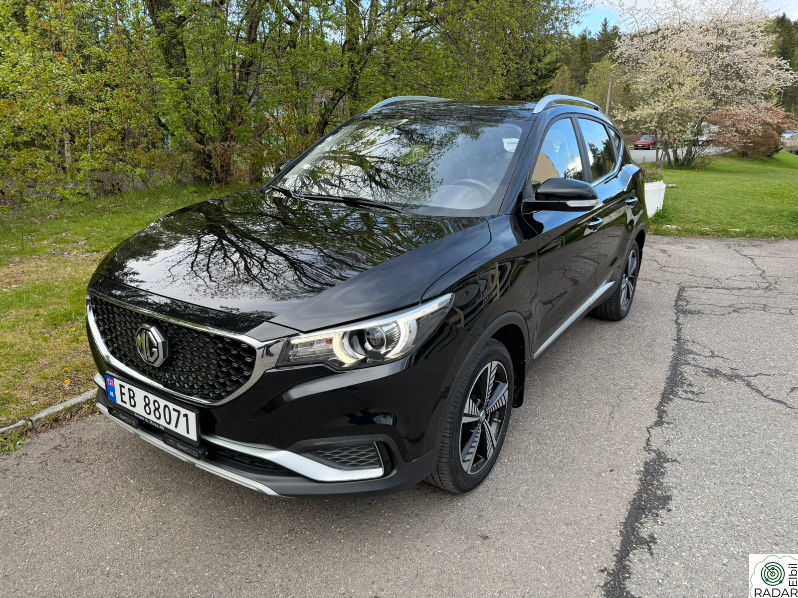 MG ZS EV LUXERY