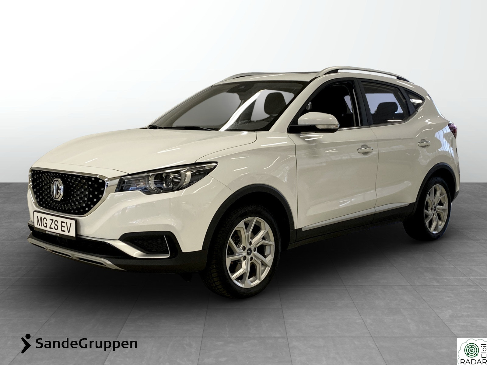 MG ZS EV Luxury /Lav km/Topputstyrt/Leveringsklar!