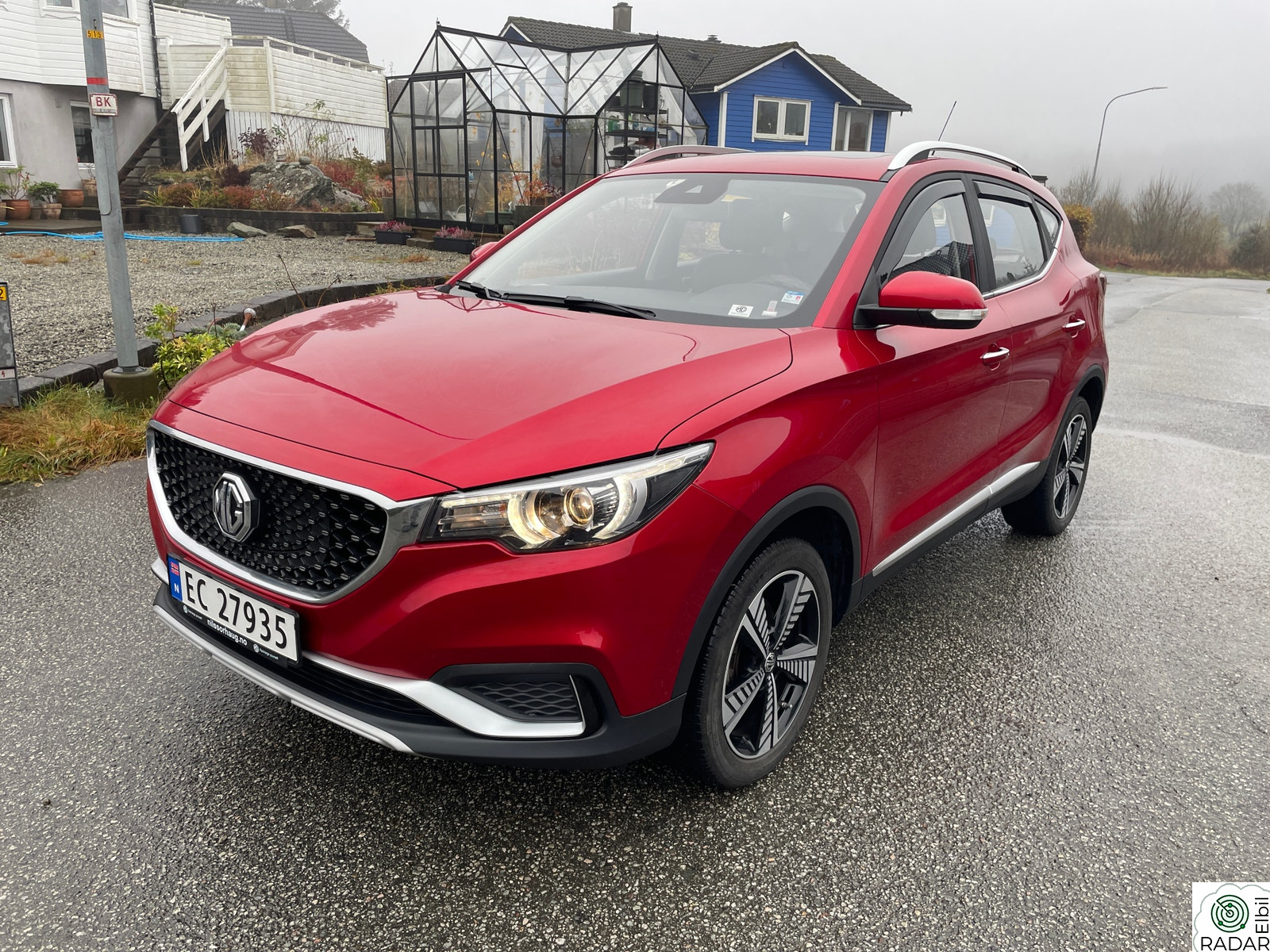 MG ZS EV LUXURY