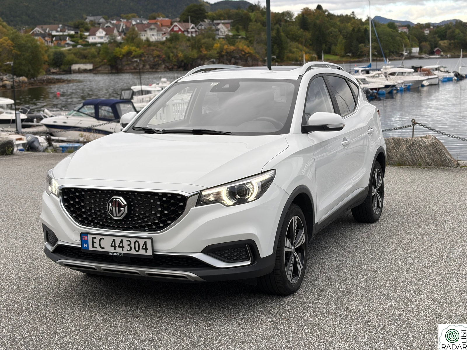 MG ZS EV LUXURY