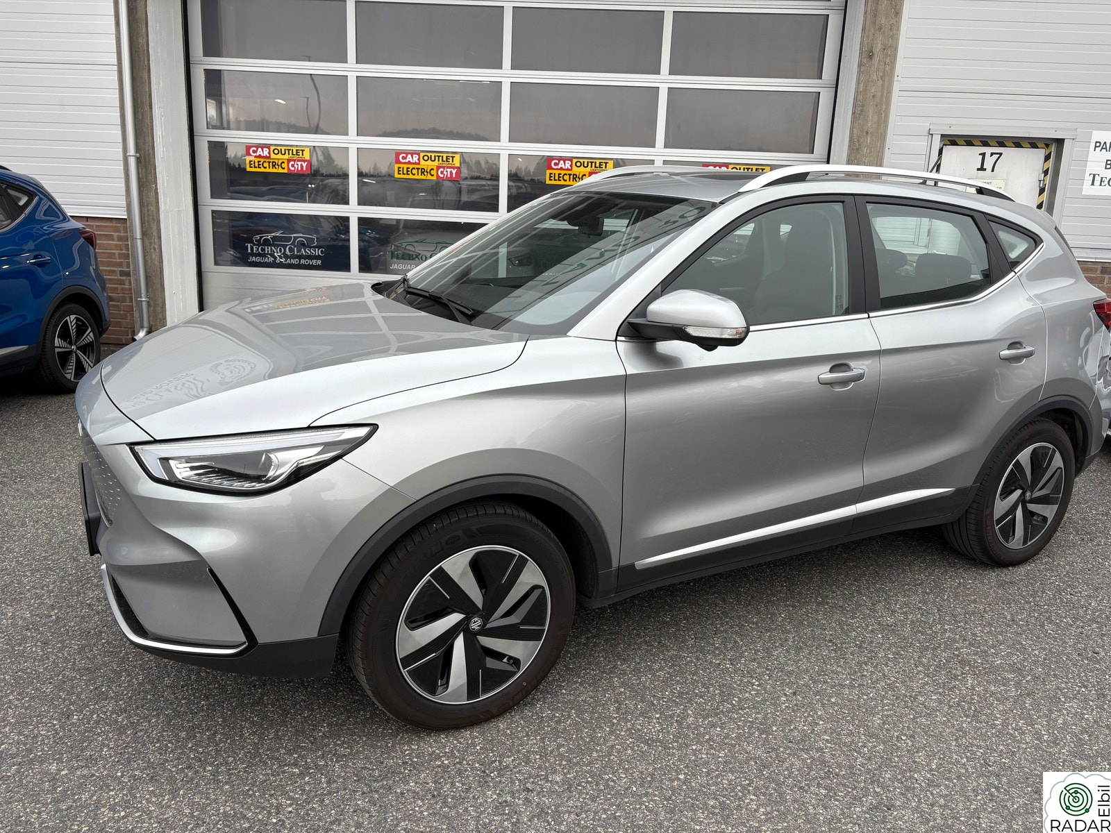 MG ZS EV 70KW 156HK LUXURY KLIMA NAVI SKINN RYGGEKAMERA