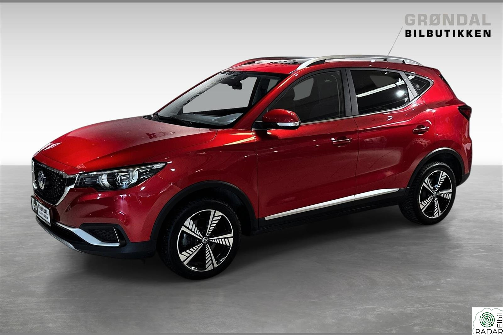 MG ZS EV LUXURY / SKINN / KAMERA /