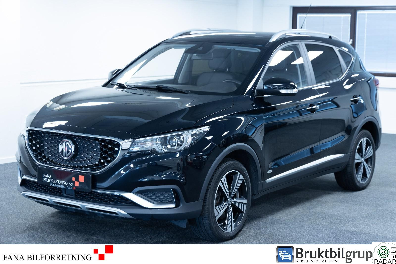 MG ZS EV Luxury/Skinn/El.Seter/Panorama/Kamera/ACC/7 år garanti
