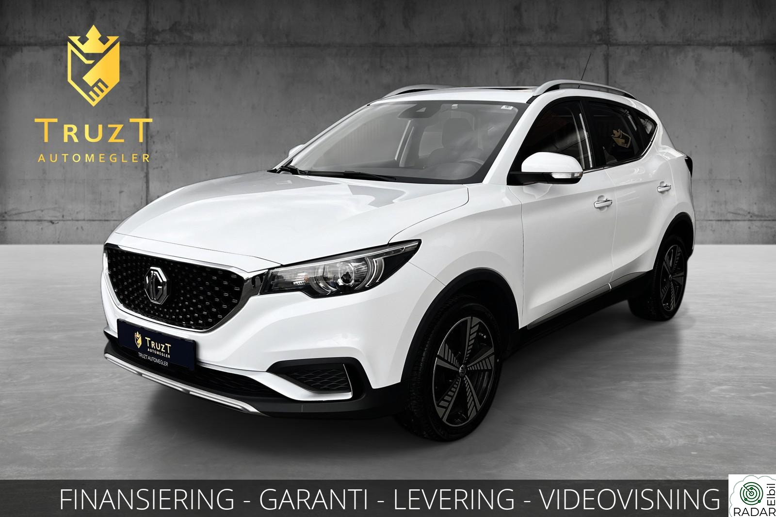 MG ZS EV Luxury / 263KM / Velholdt / Panorama / Skinnseter +++