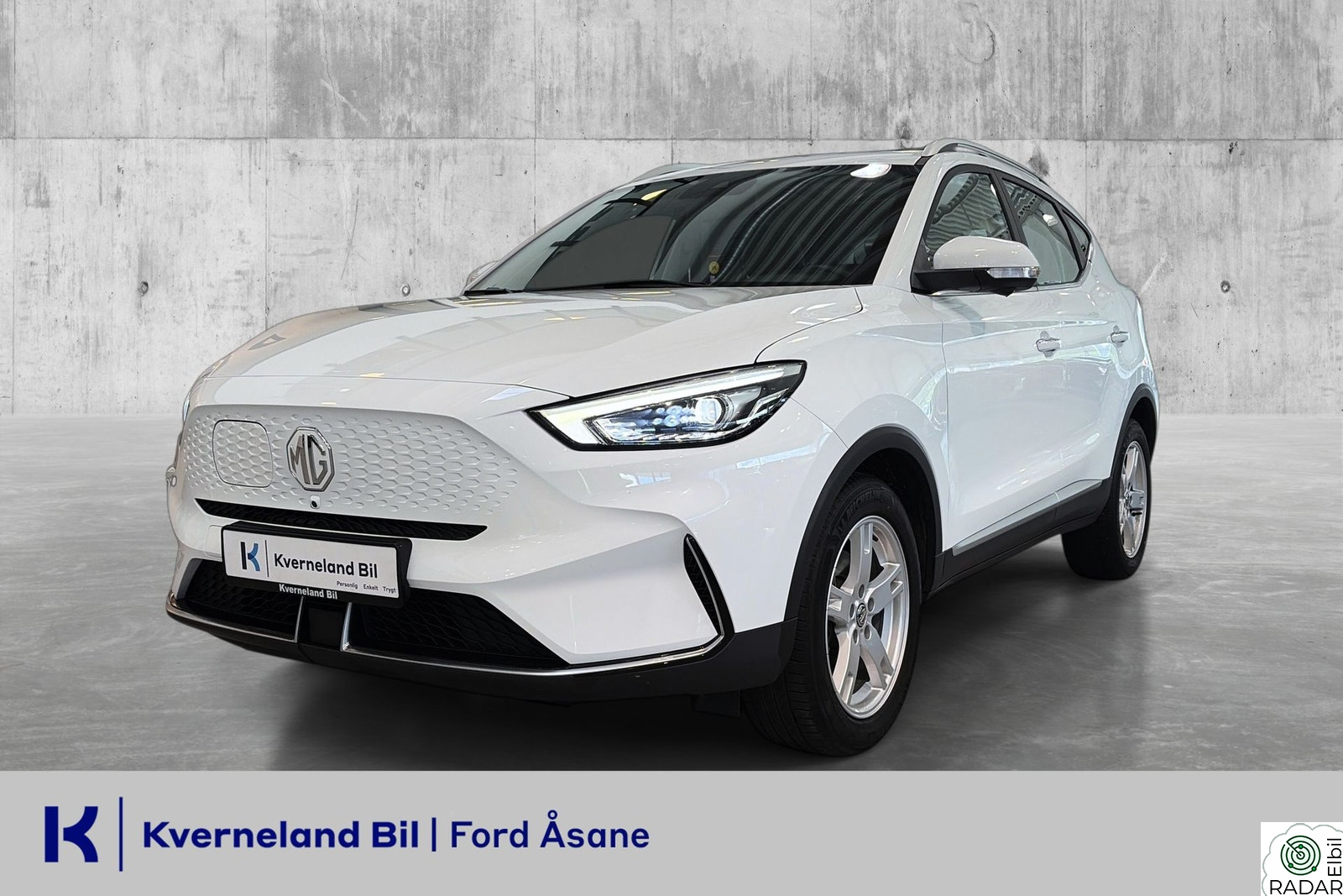 MG ZS EV Standard Range/Acc/Pano/Skinn/Eu28/Navi