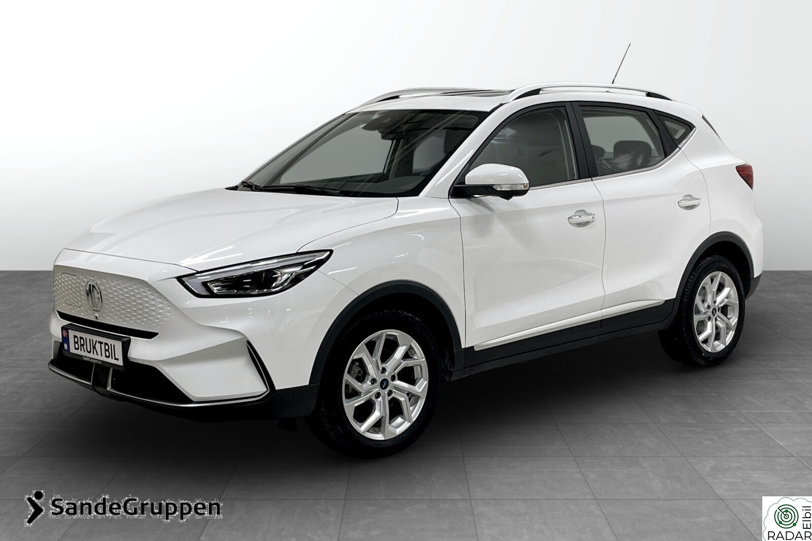 MG ZS EV Luxury Long Range NY SERVICE/ACC/SKINN/PANO++