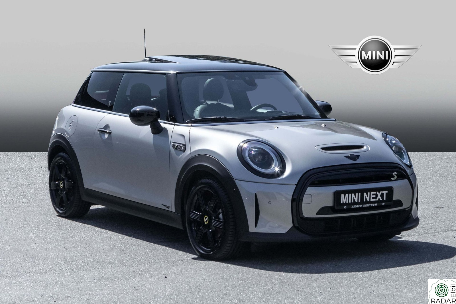 MINI Cooper SE Maximize Soltak HeadUP Skinn H/K ACC Kupèvarmer