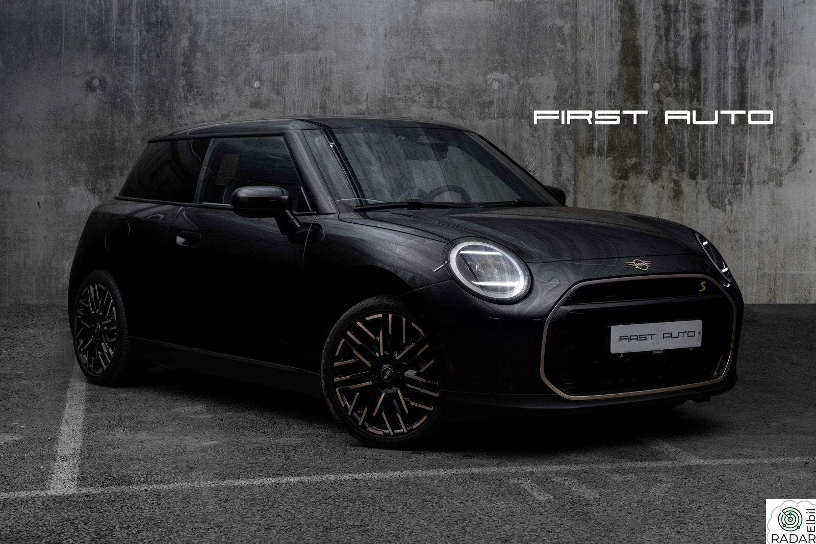 MINI Cooper SE SE Favoured TRIM PACKAGE M SOLTAK HEADUP KR 4.200,-/MND