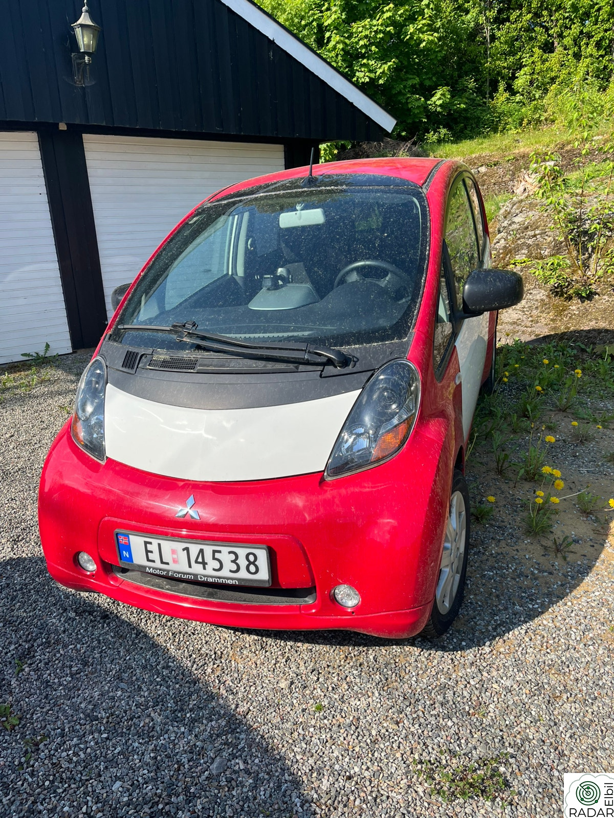 MITSUBISHI I-MIEV (to-tone lakk/ dekaler)