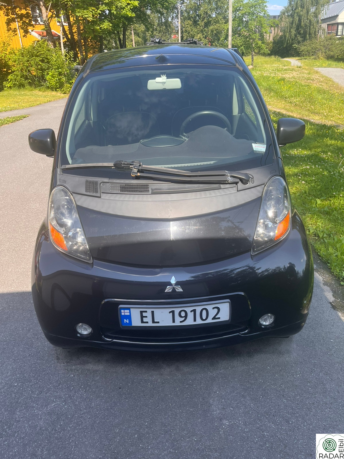 MITSUBISHI -
