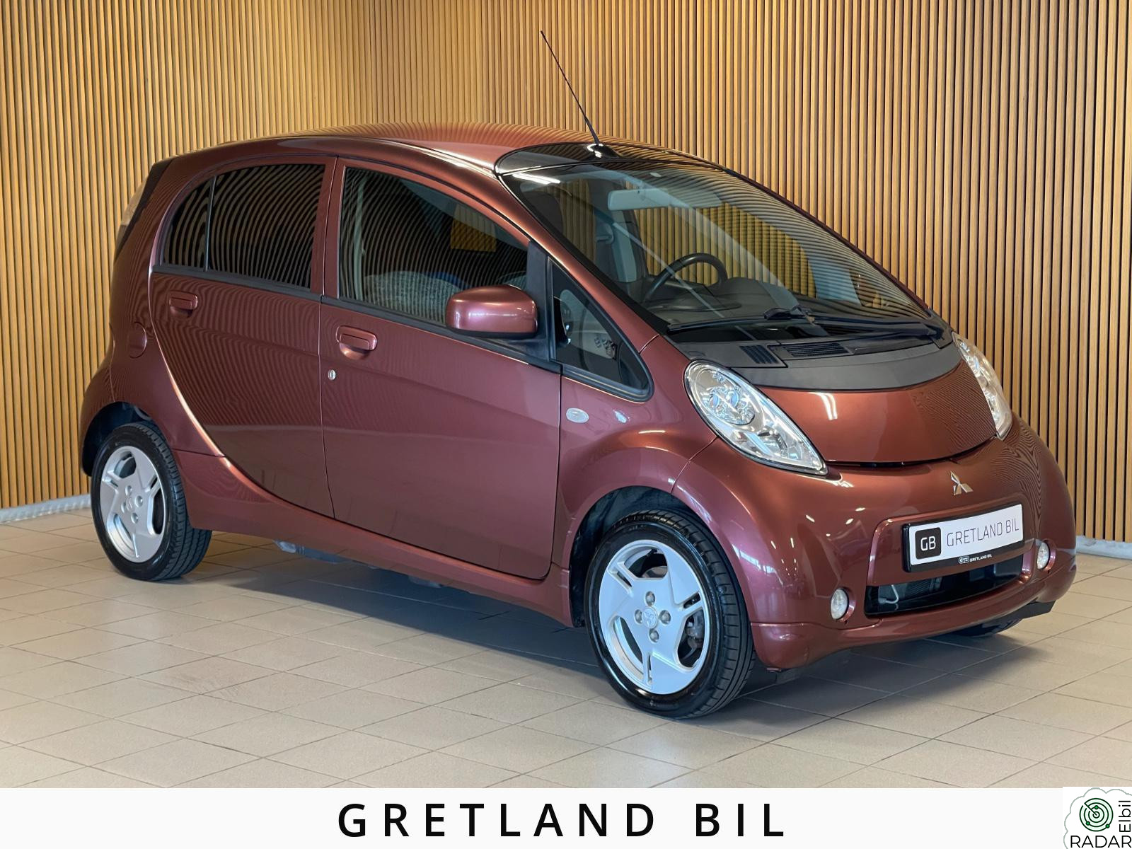 MITSUBISHI I-MIEV Populær liten By bil /førstegangsbil / S/V dekk