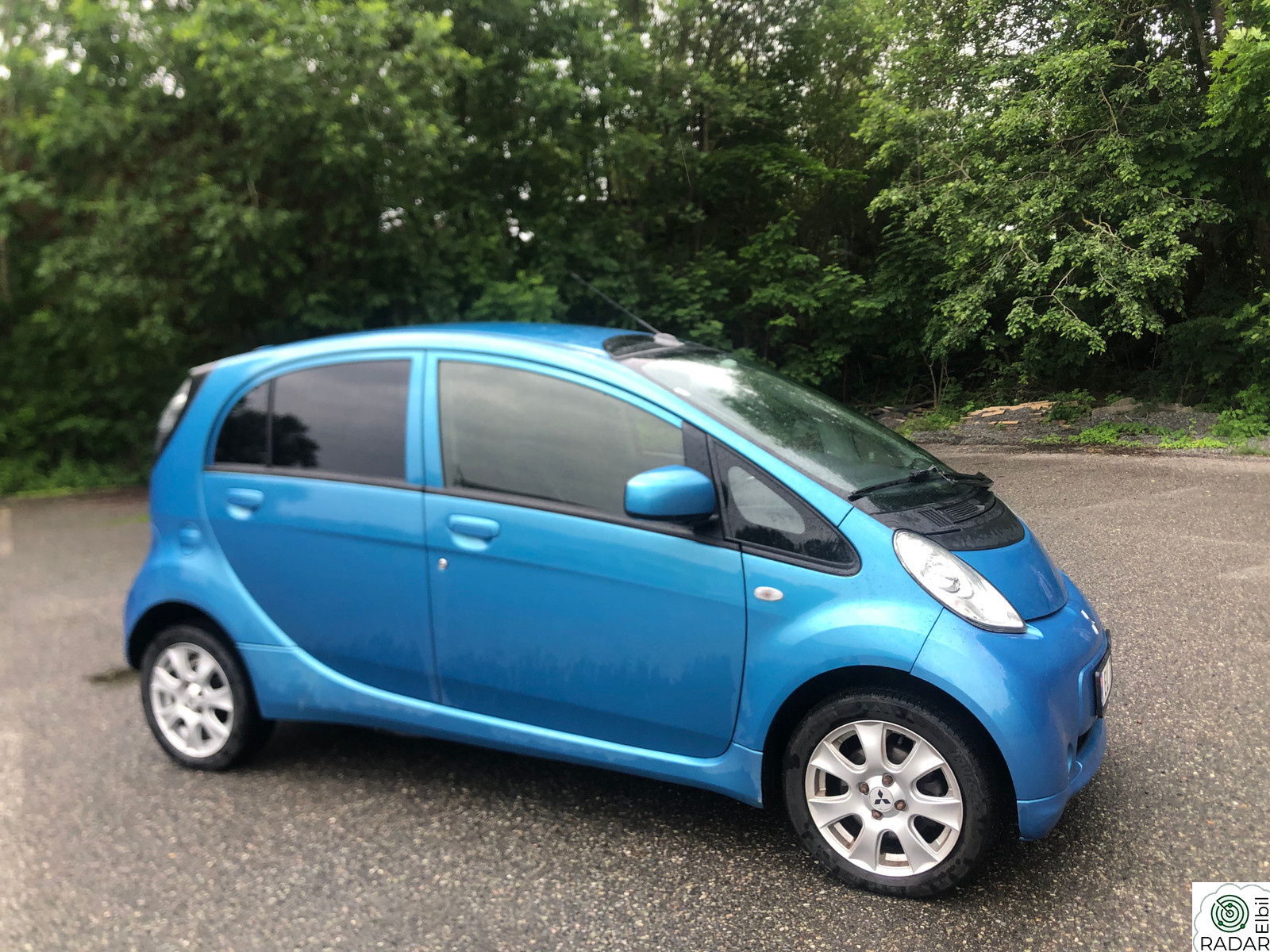 MITSUBISHI i-MIEV