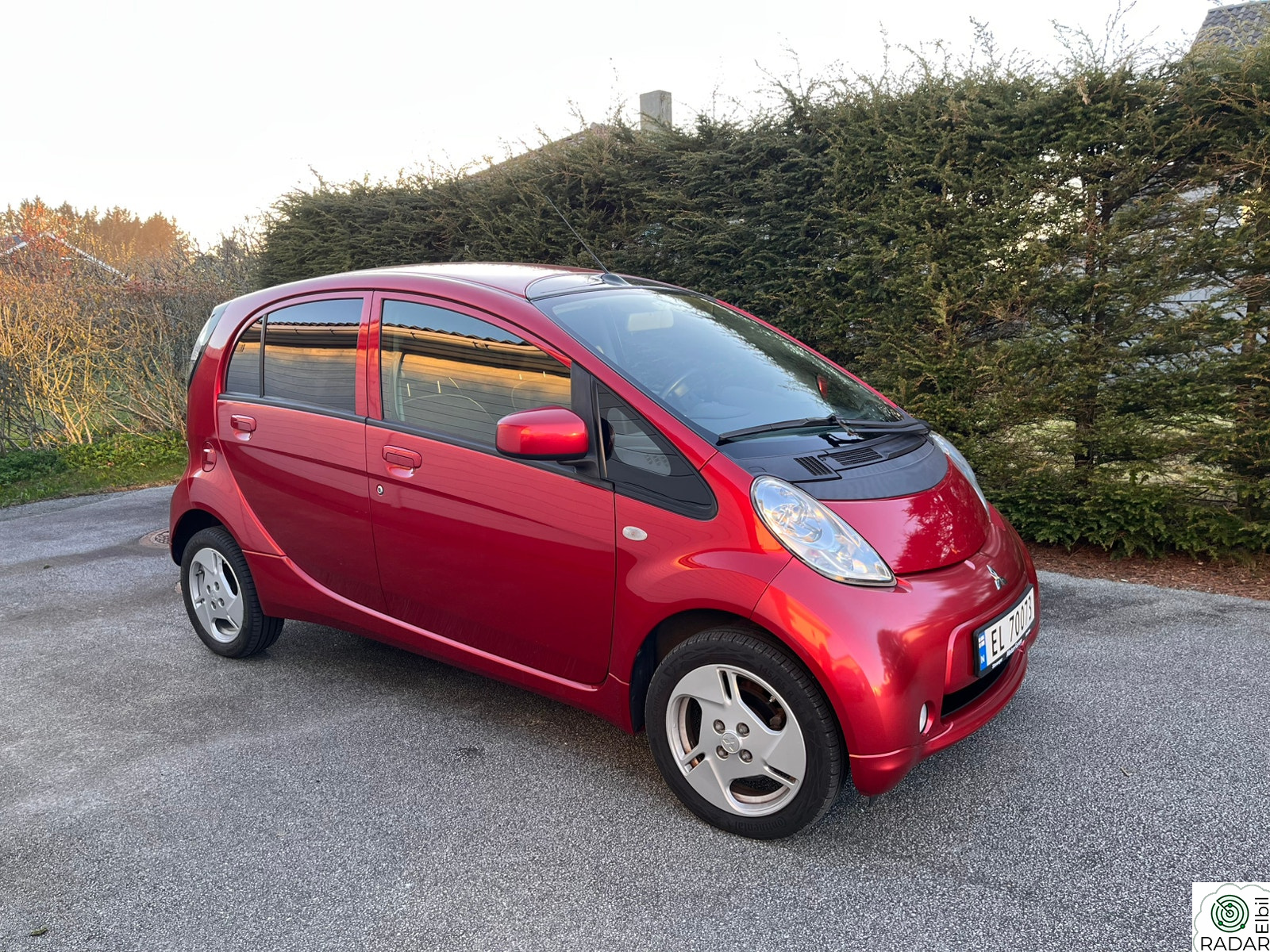 MITSUBISHI i-MIEV