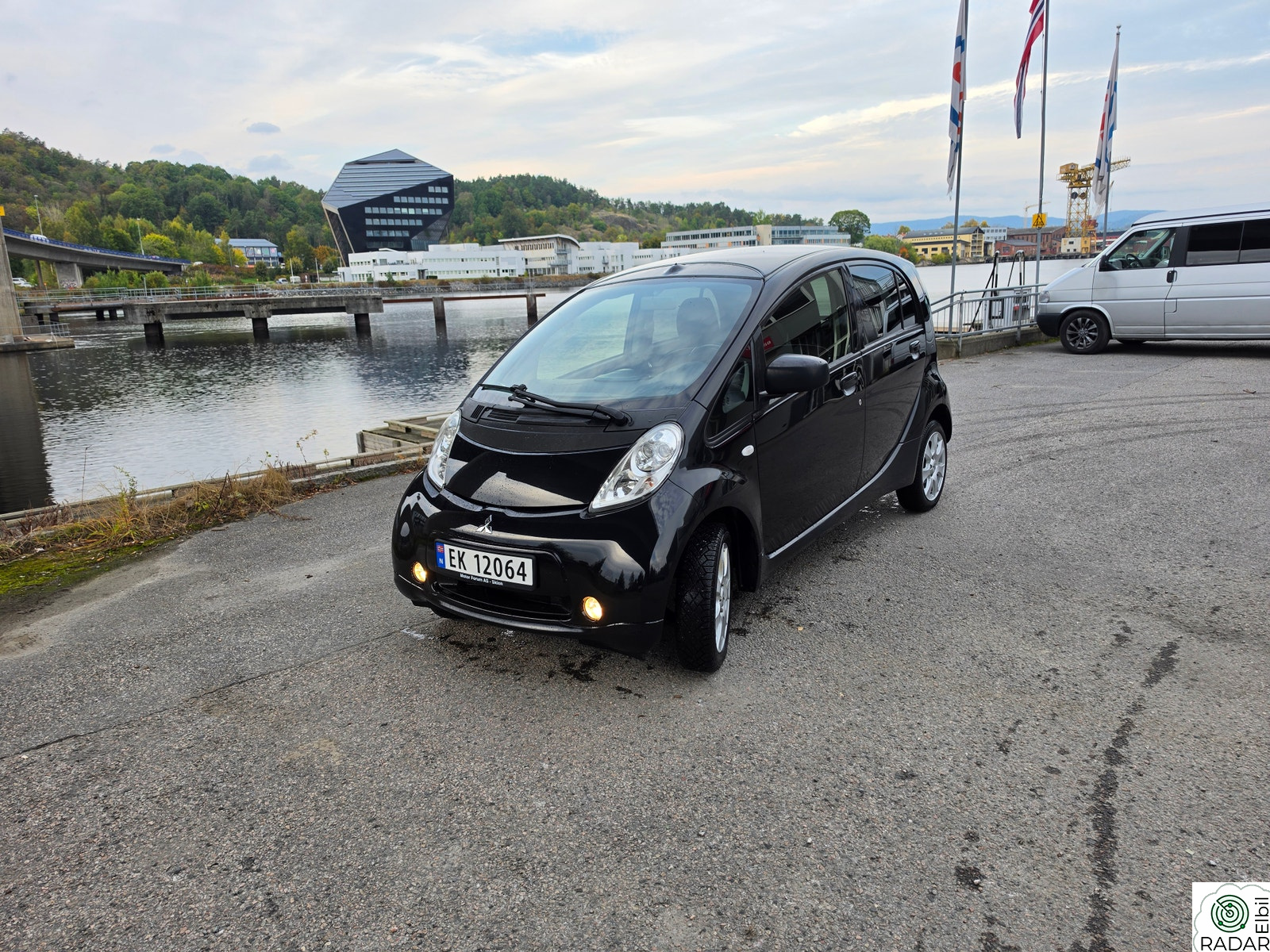 MITSUBISHI i-MIEV