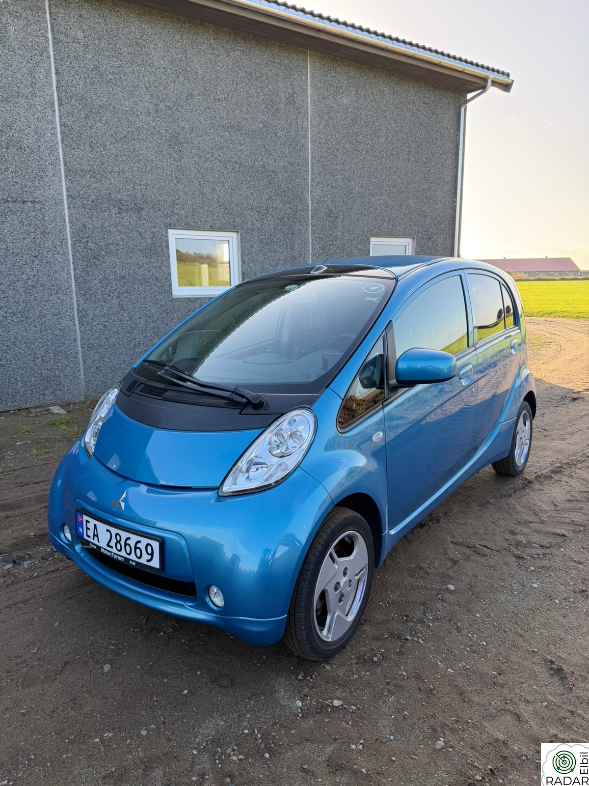 MITSUBISHI i-MIEV
