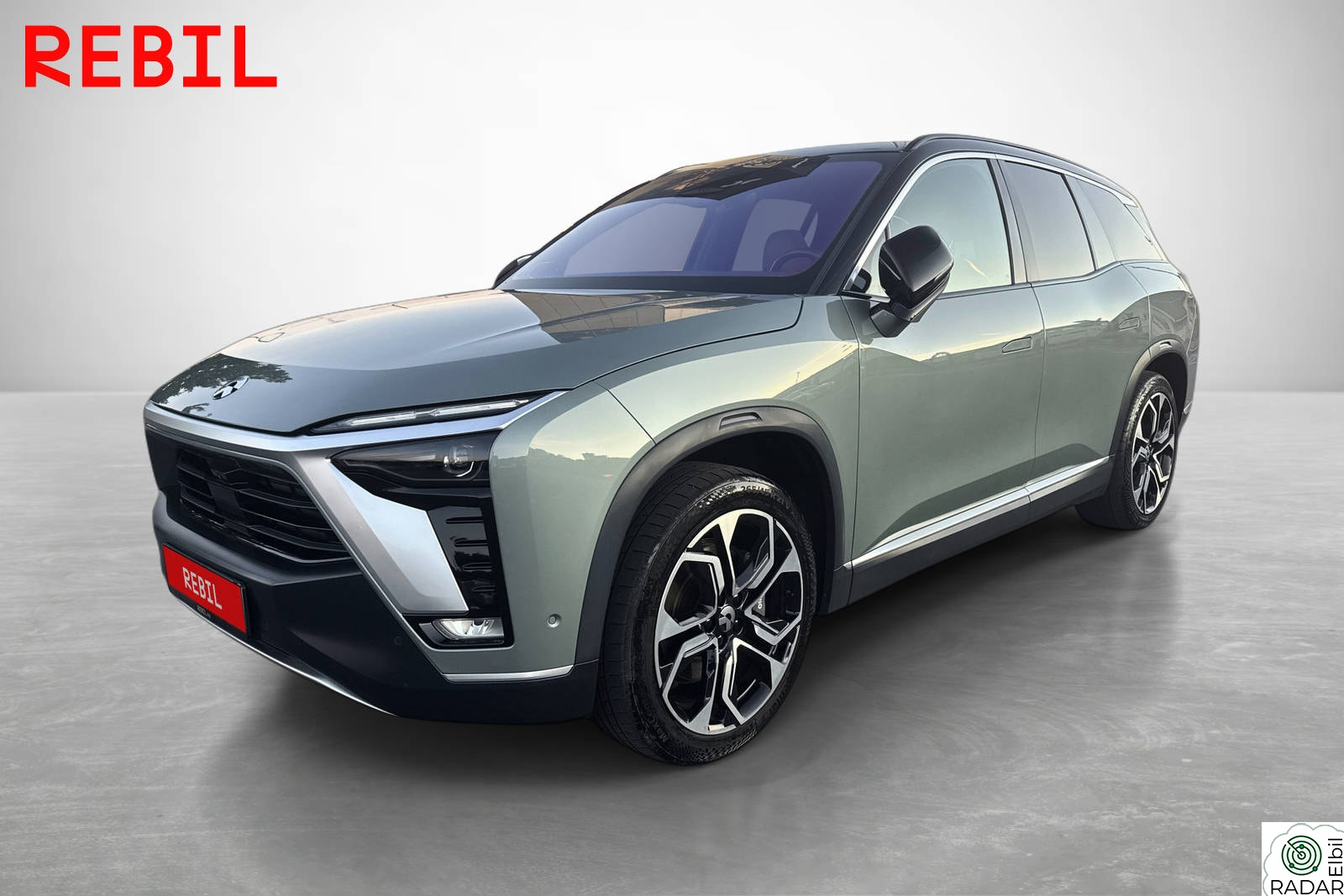 NIO ES8 BaaS 100kWh/Long Range/AWD/Krok/6s/360°/Pano/Navi/BT