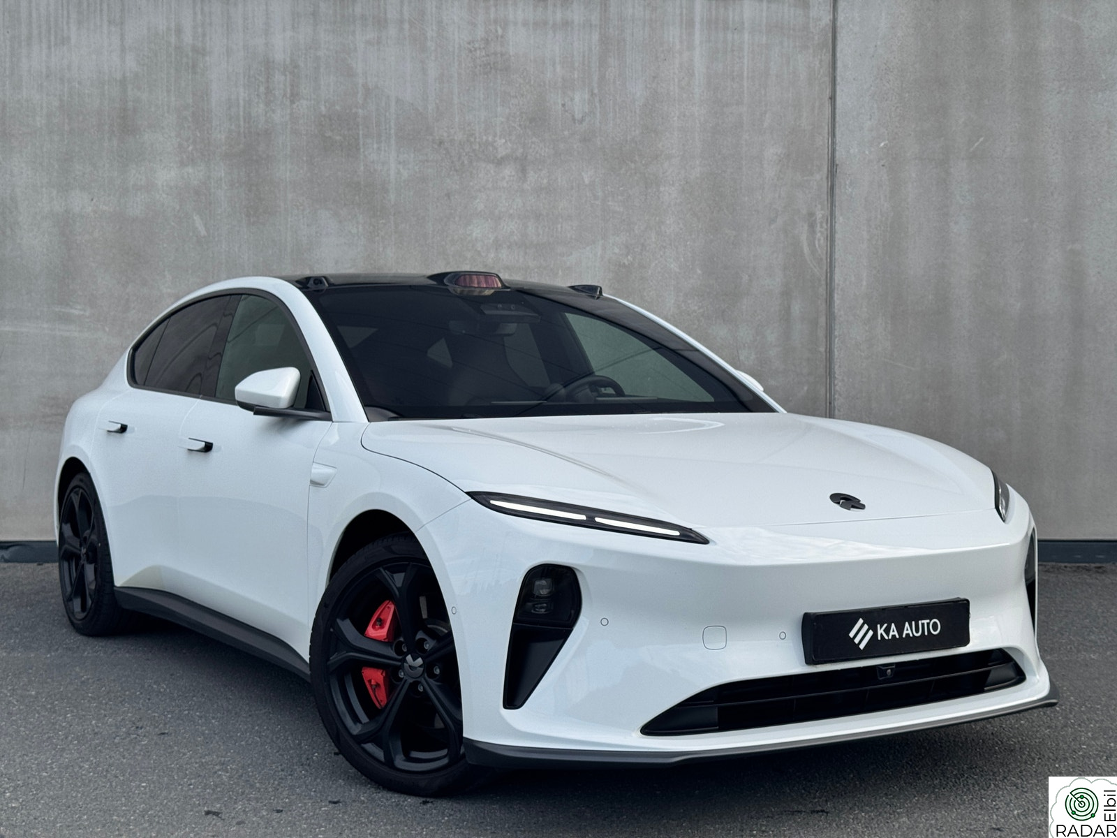 NIO ET5 AWD LR Baas / SOFTCLOSE/PANO/R.KAMERA/ACC/NOMI / SKINN