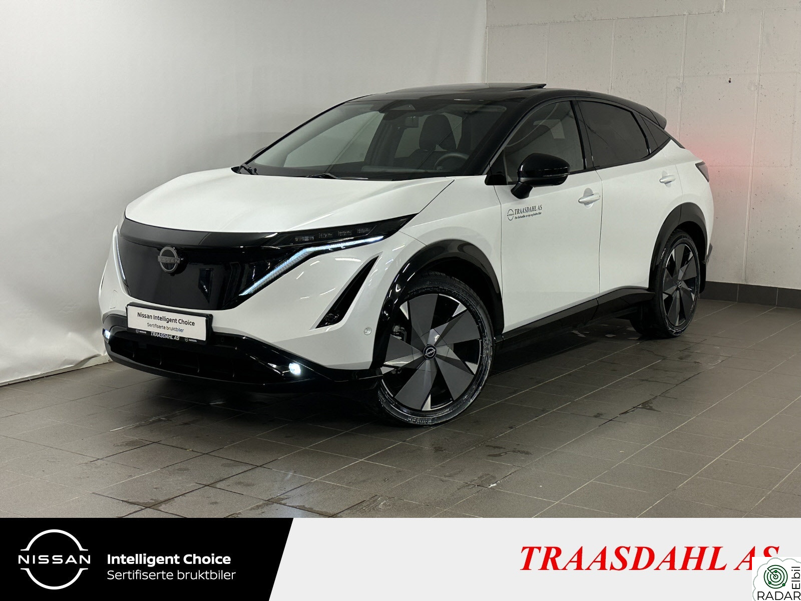 NISSAN ARIYA e4ORCE Evolve 87kWt MATRIX/KROK/20¨/PANO/HUD/PIGGDEKK