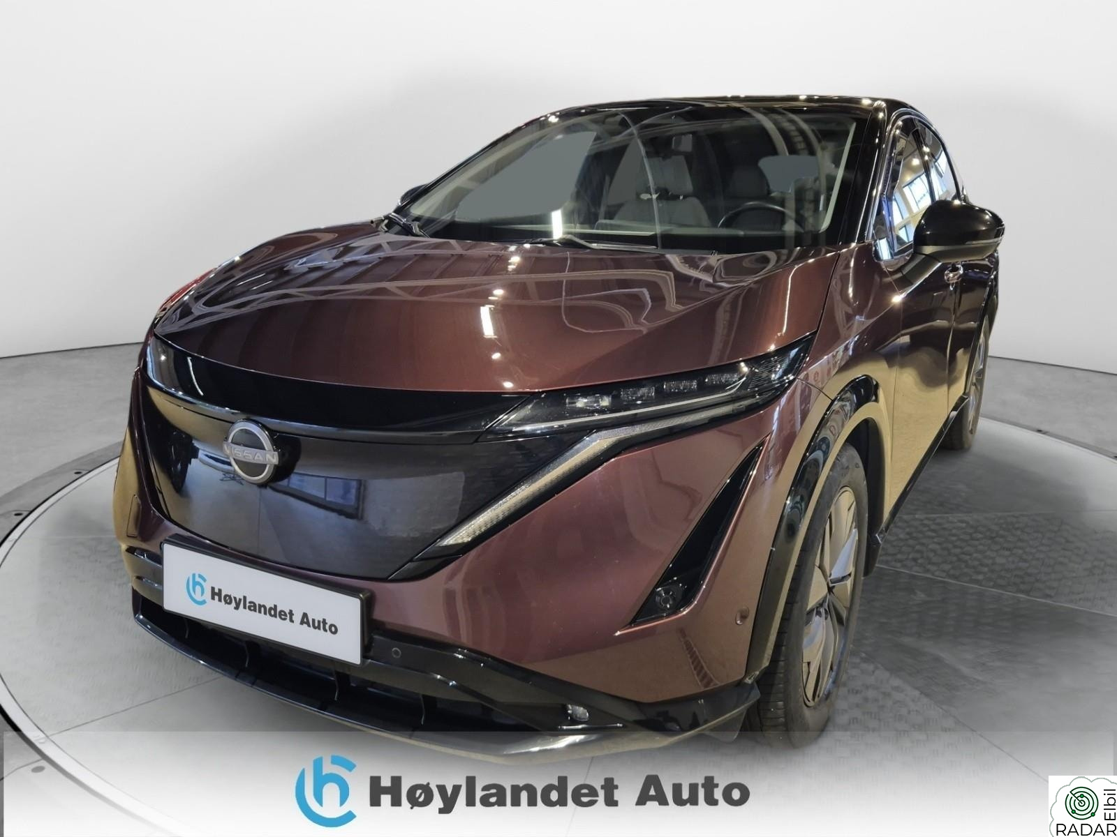 NISSAN ARIYA 87Kwt e-4orce Evole Eneste utgave med Burgundi met og l