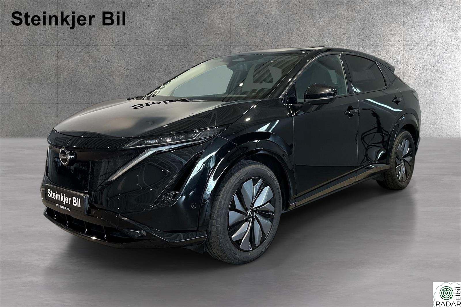 NISSAN ARIYA 87kWh Evolve/4x4/HUD/ACC/Matrix/Pano/Bose