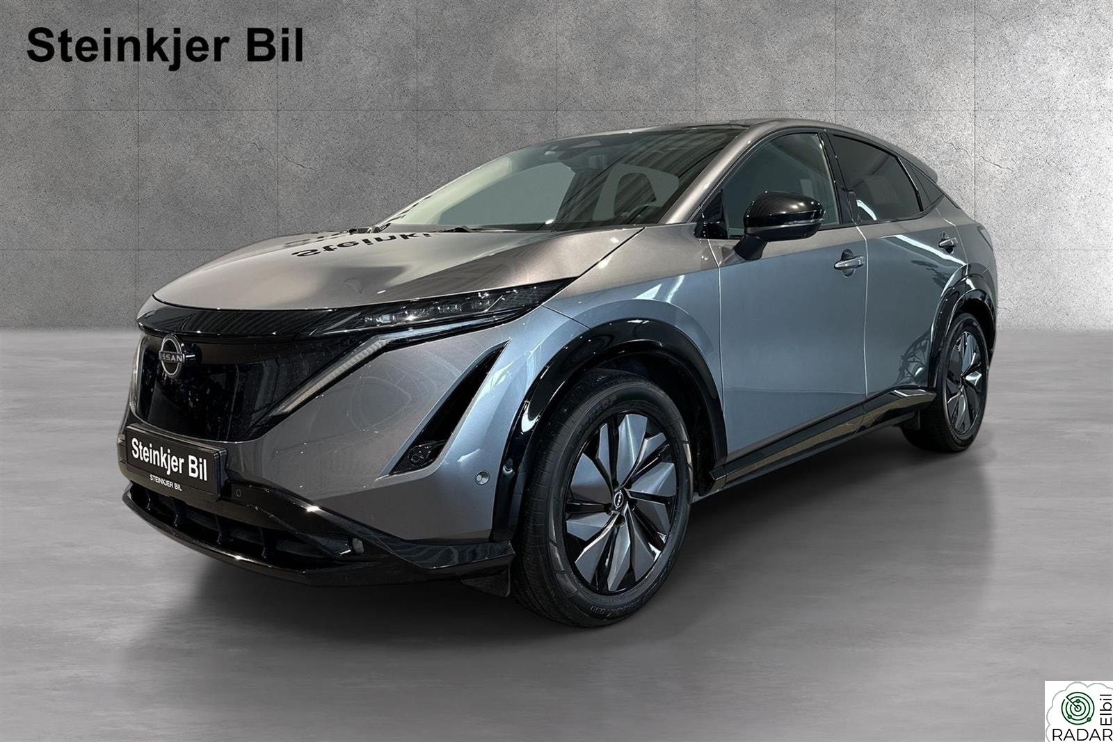 NISSAN ARIYA 87kWh 4x4/Evolve/Krok/ACC/HUD/Pano/DropOff