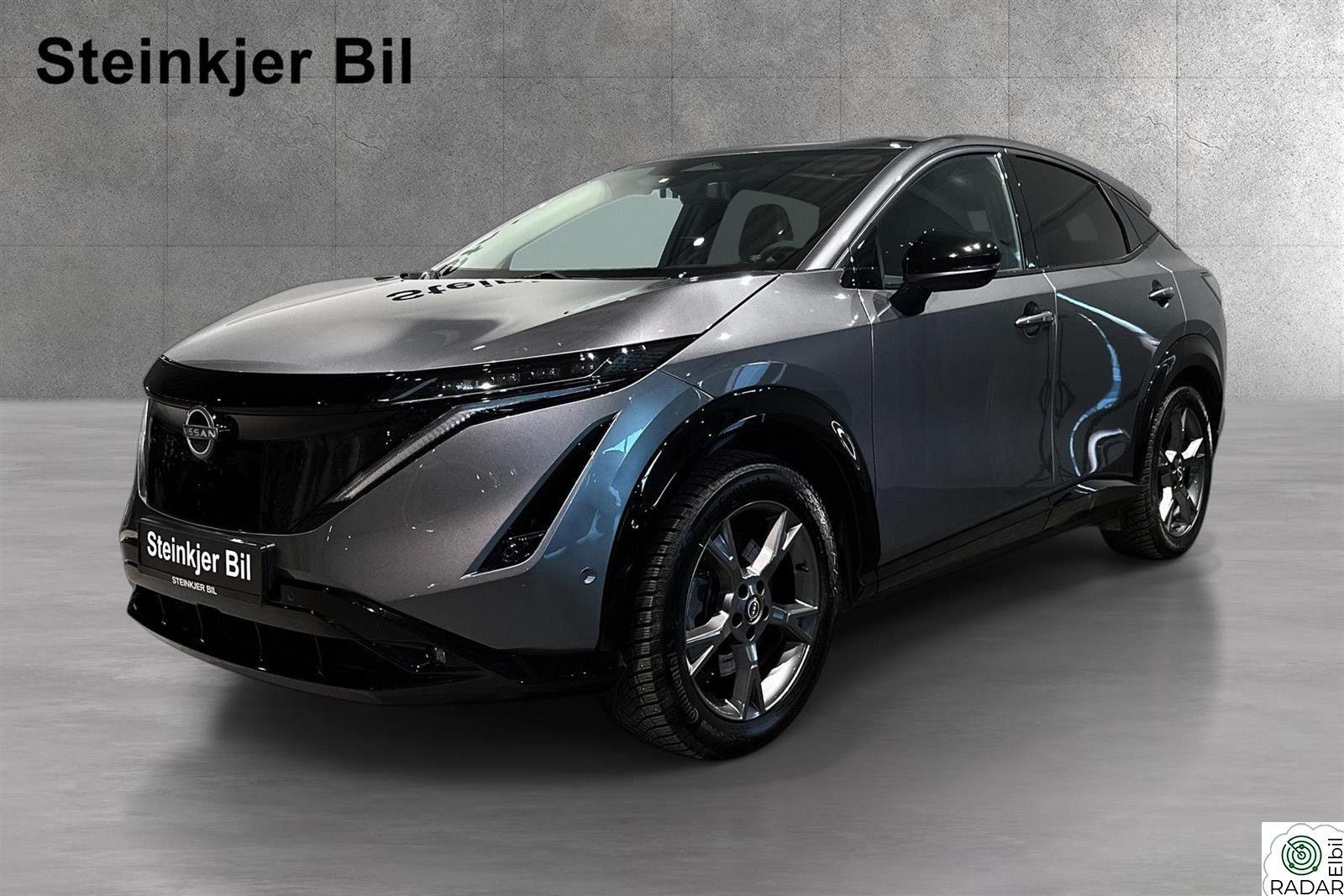NISSAN ARIYA 87kWh Evolve/4x4/Krok/HUD/ACC/Matrix/Pano