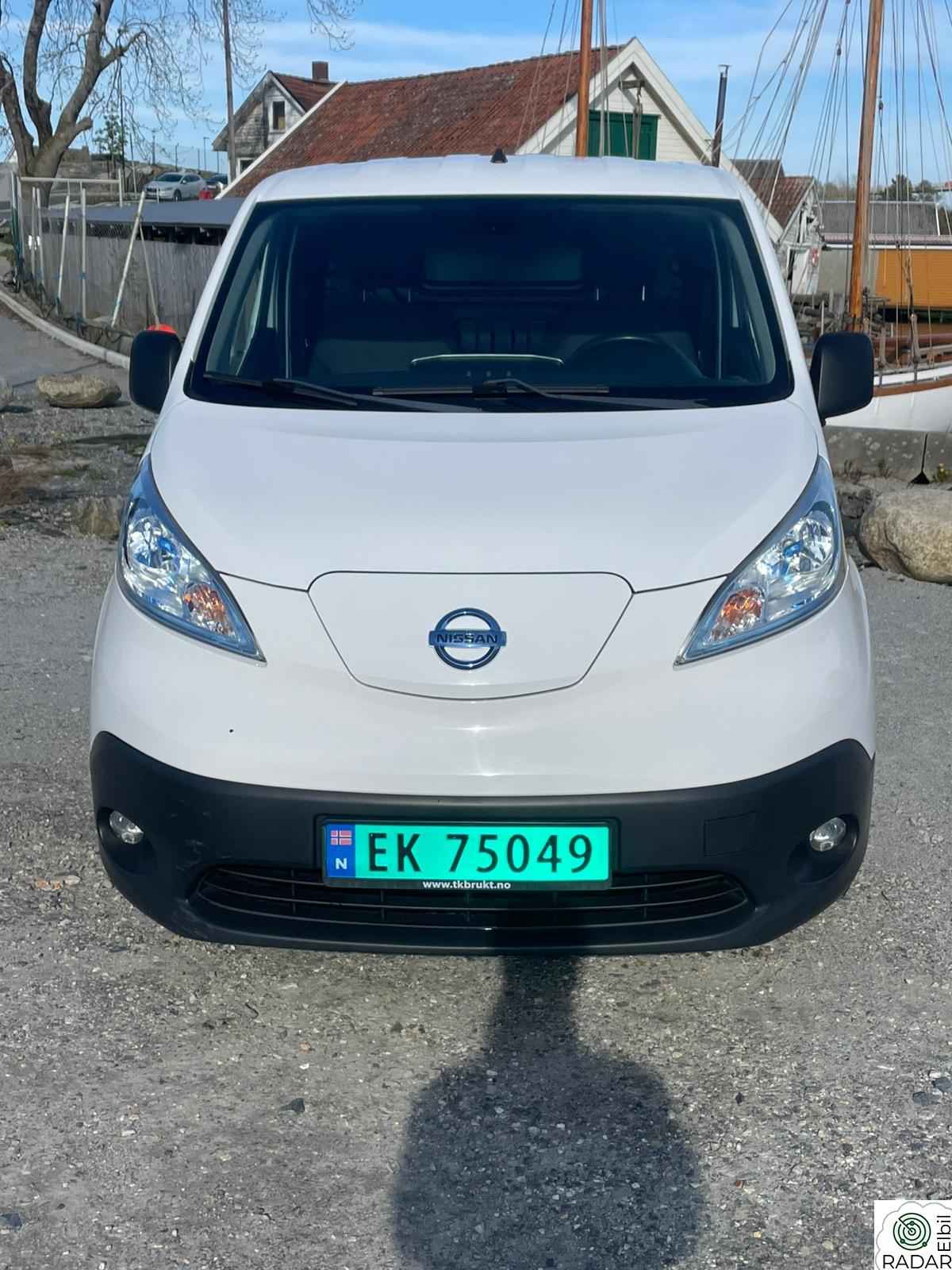 NISSAN e-NV200