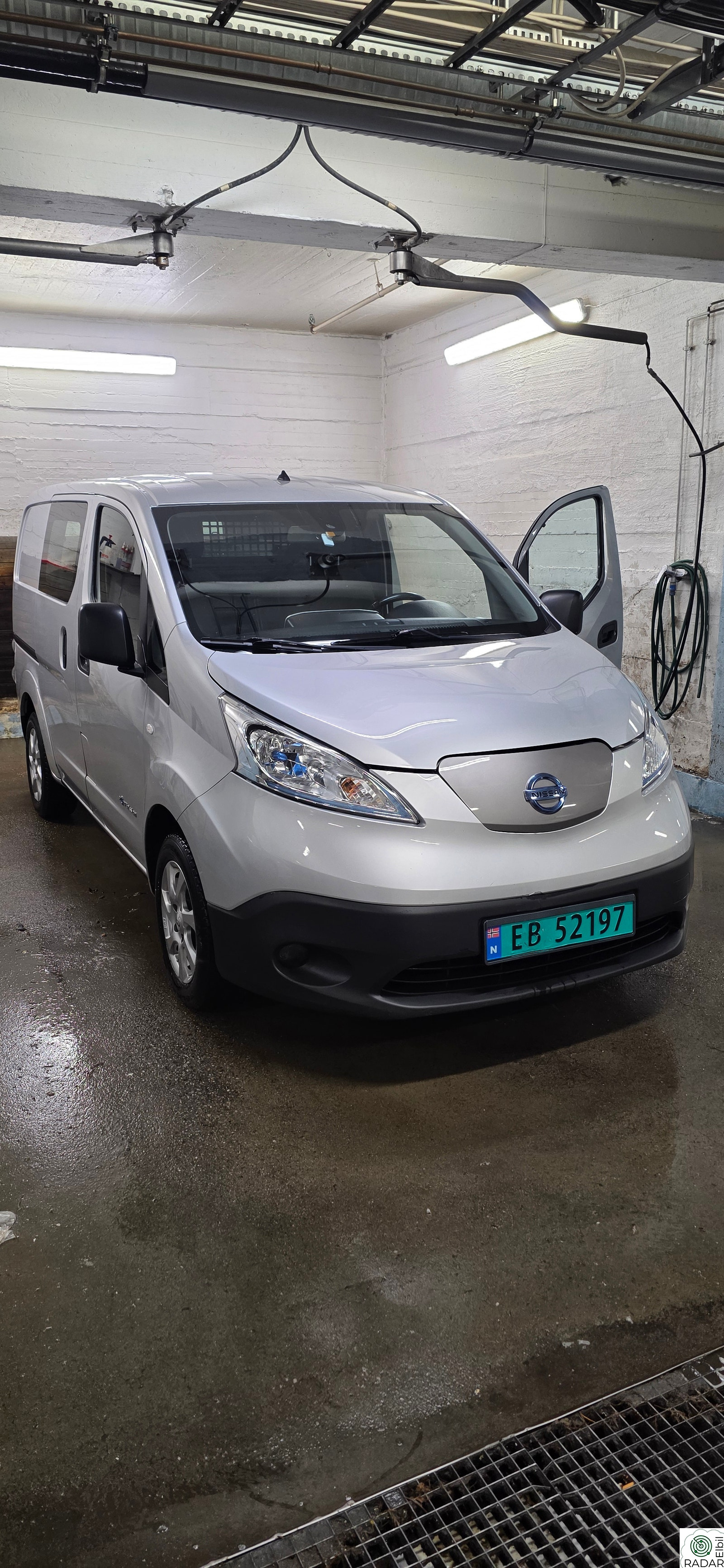 NISSAN e-NV200