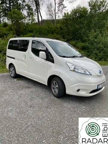 NISSAN e-NV200