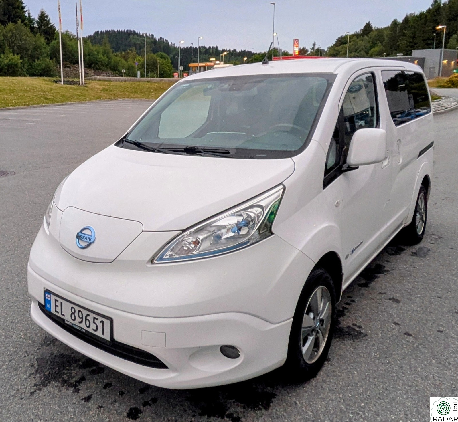 NISSAN e-NV200 7-setter