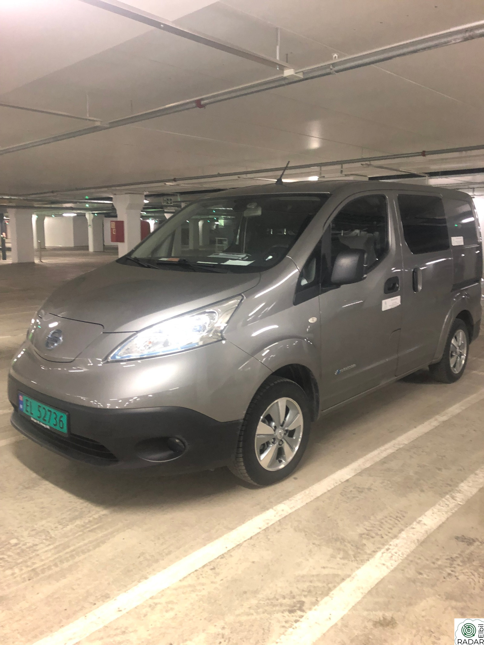 NISSAN E-NV200
