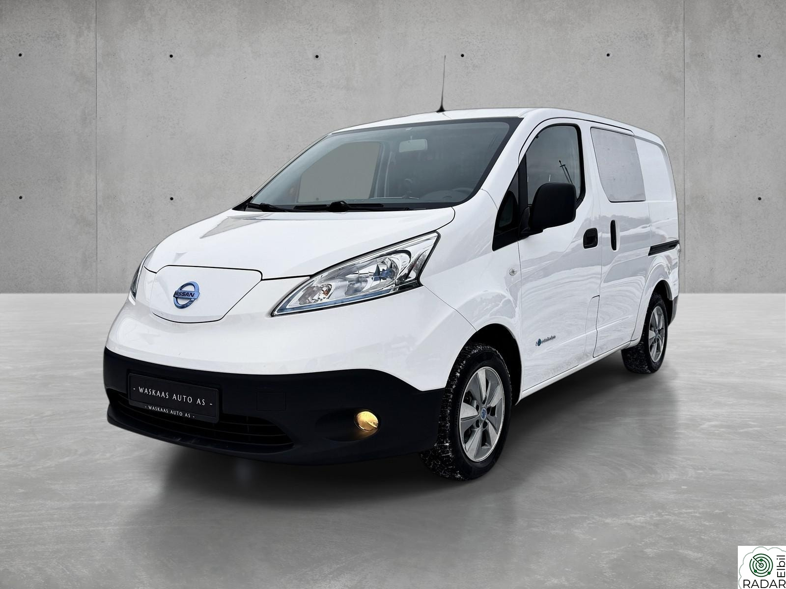 NISSAN e-NV200 Lav Km Pent Brukt RATTVARME RYGGEKAMERA
