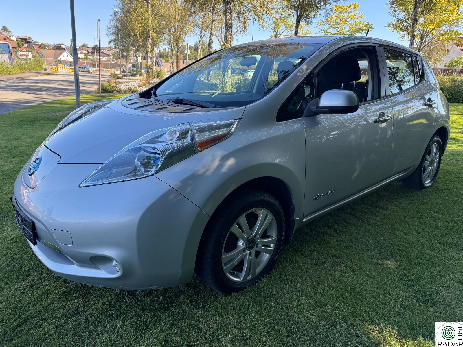 NISSAN LEAF 24kWh Lav km V-pumpe Cruise Navi AUX R-KAM Isofix Klima