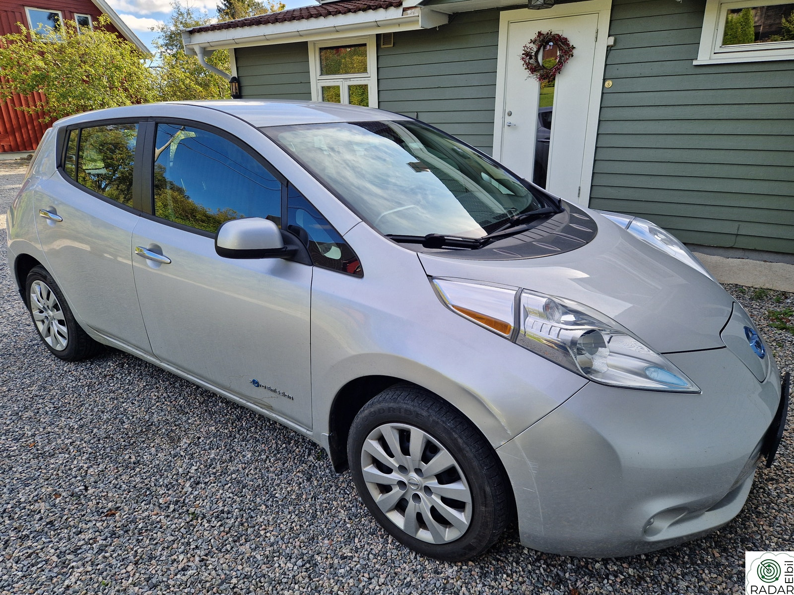 NISSAN LEAF