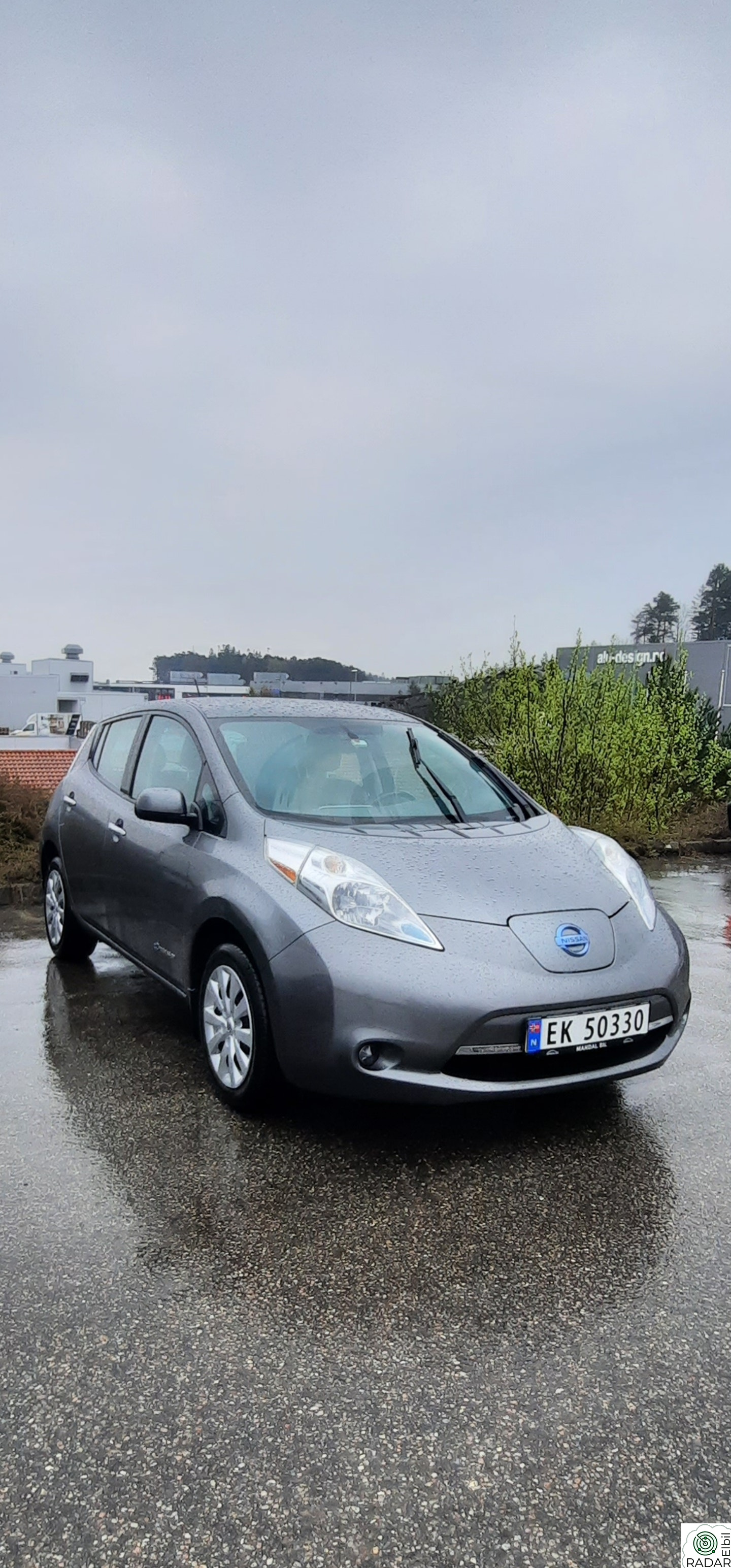 NISSAN LEAF