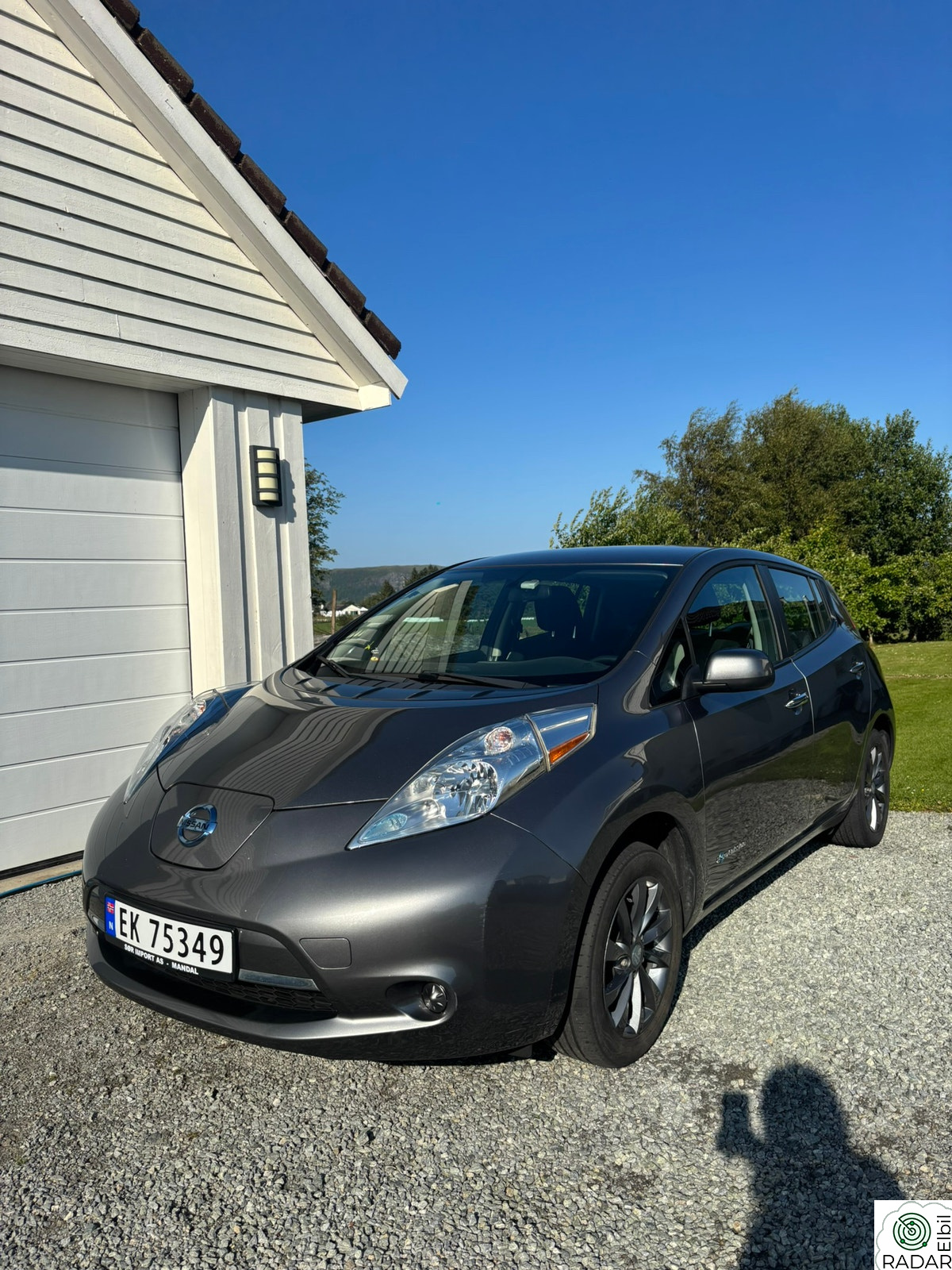 NISSAN LEAF