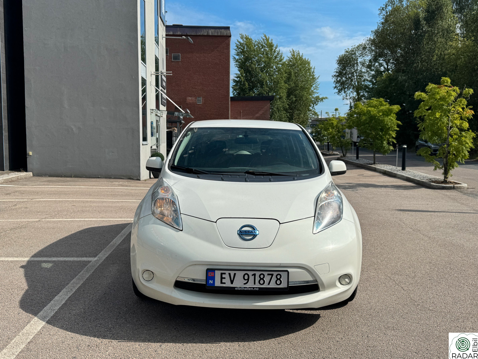 NISSAN Leaf 24kWh | LAV KM | CRUISE | R-KAMERA ++