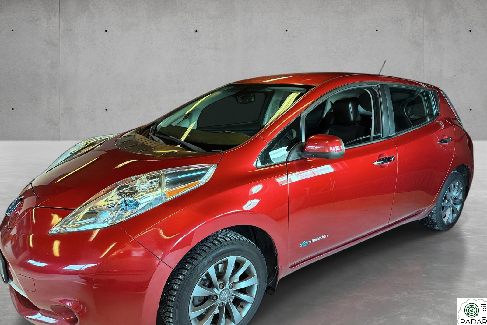 NISSAN LEAF NY EU FEB 2028/ BATTERI 10/12/SKINN/KAMERA