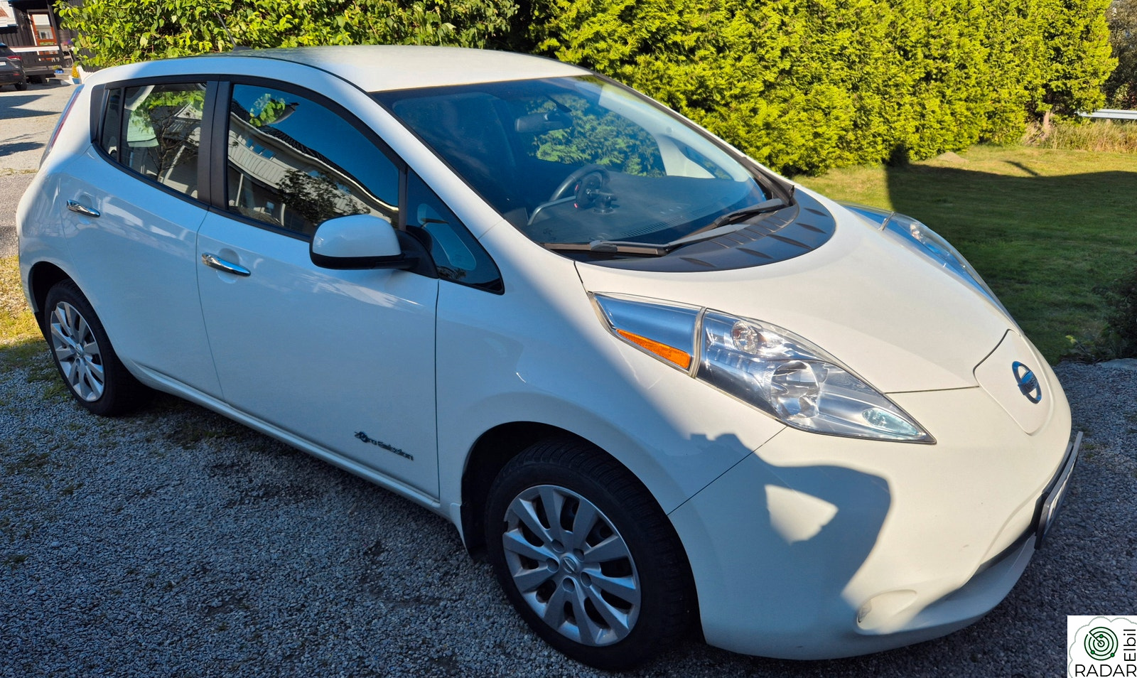 NISSAN LEAF LEAF