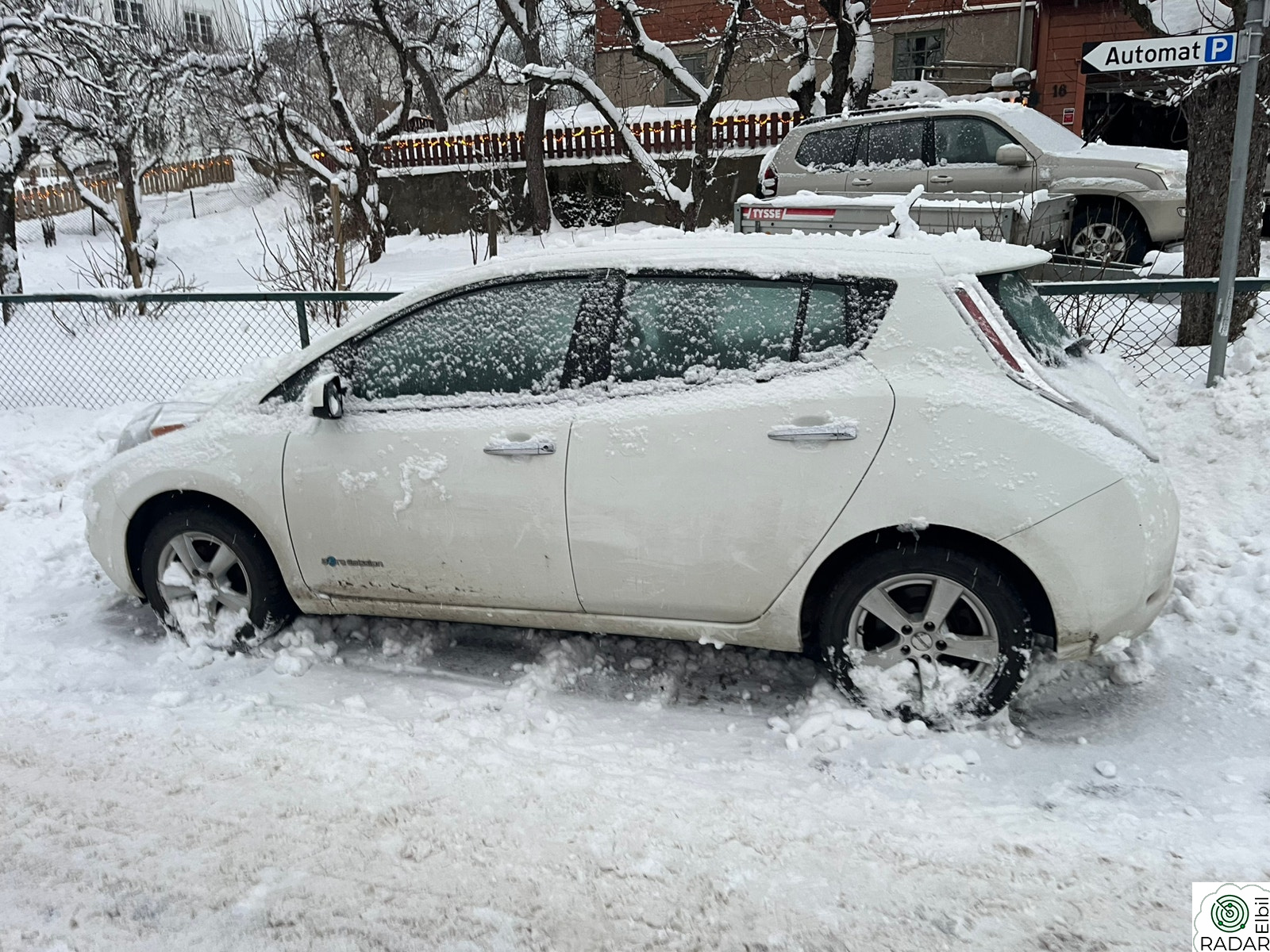 NISSAN LEAF