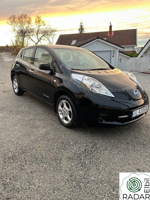 NISSAN LEAF