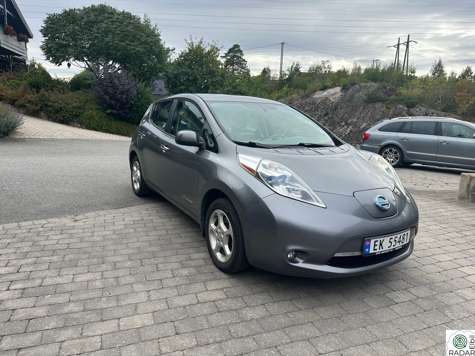NISSAN LEAF