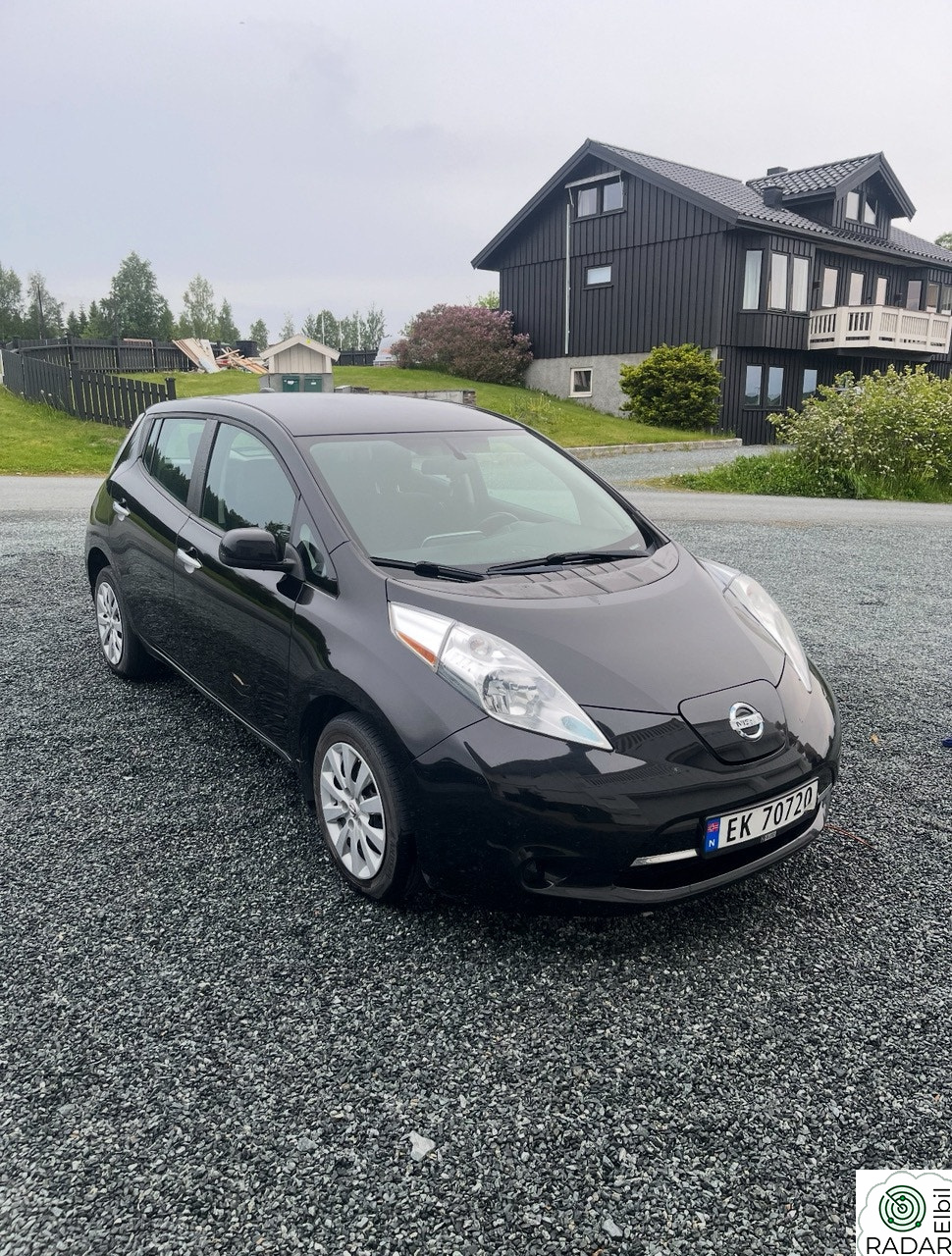 NISSAN LEAF