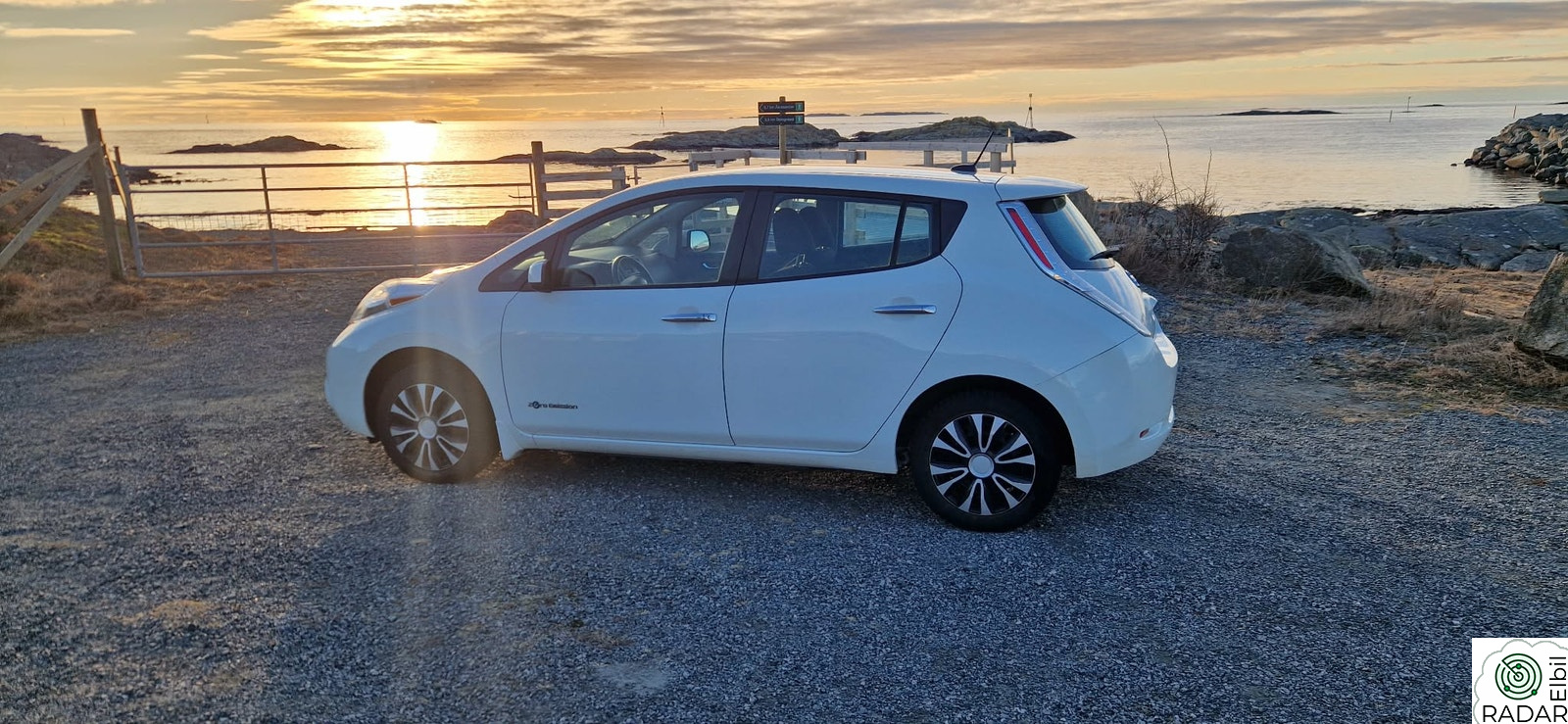 NISSAN LEAF