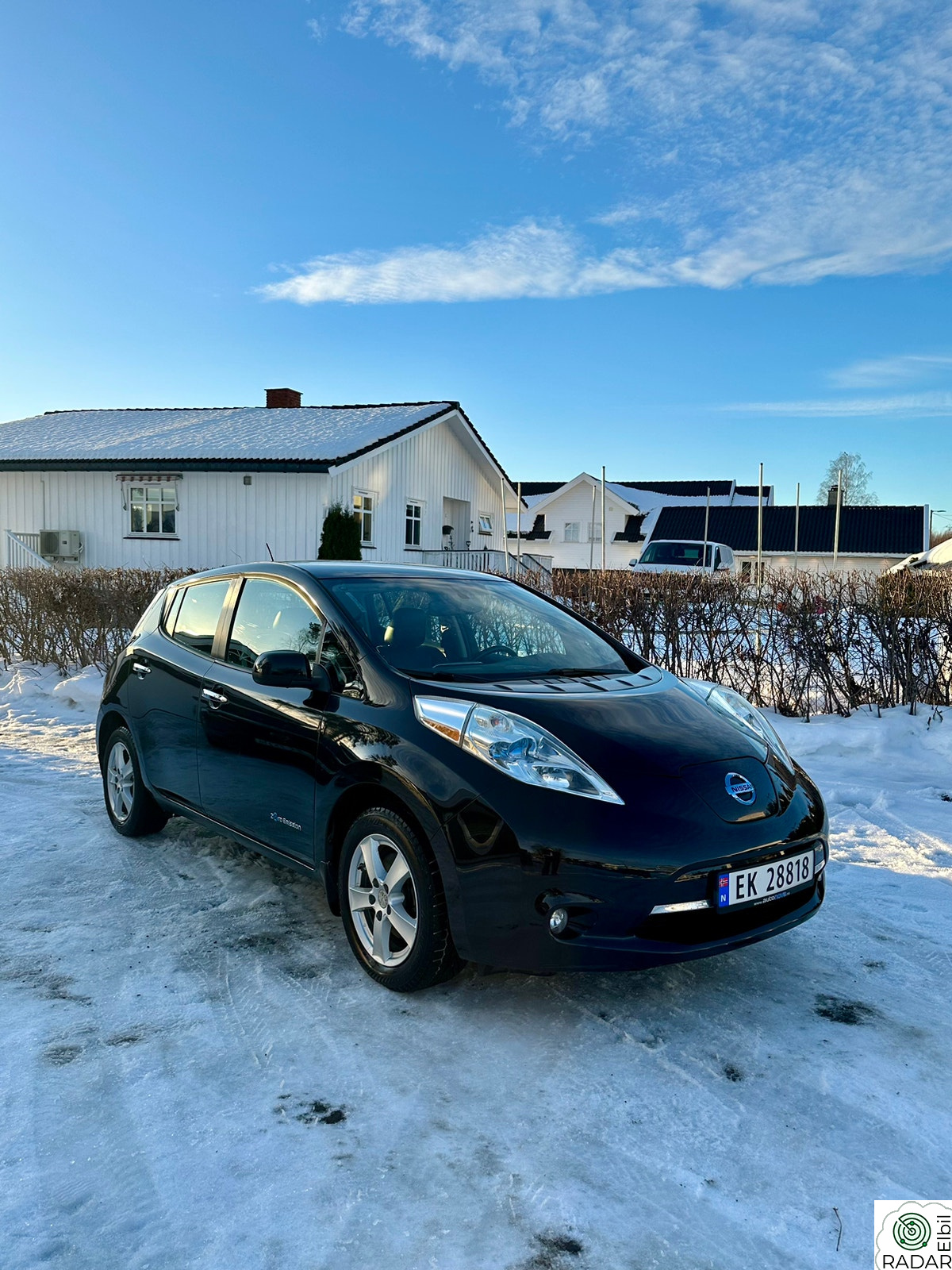 NISSAN LEAF