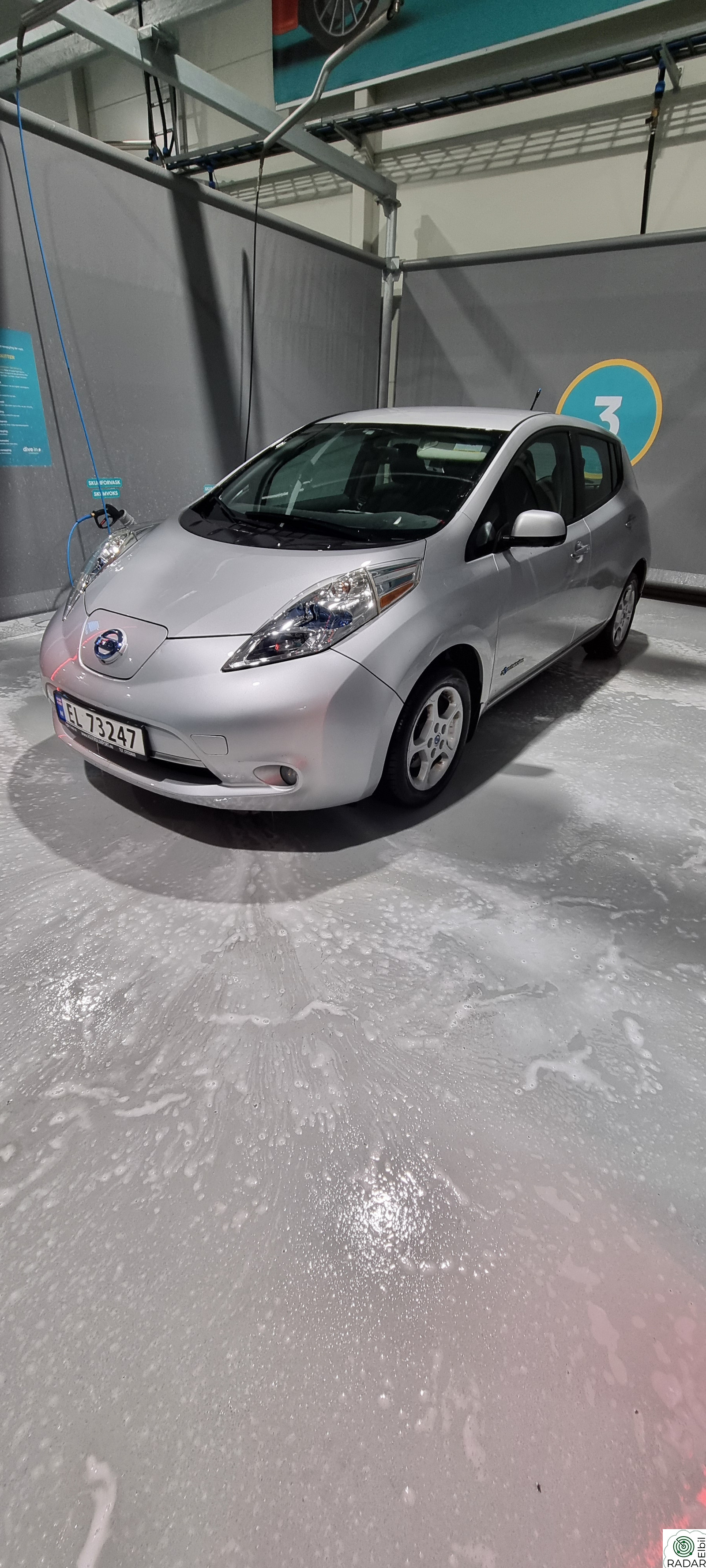 NISSAN LEAF
