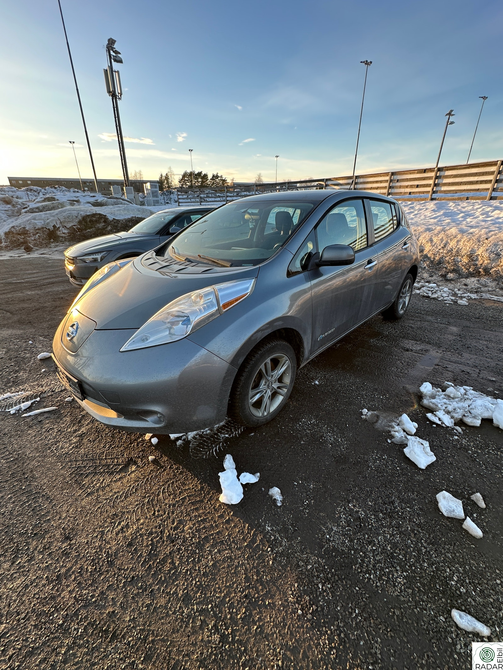 NISSAN LEAF