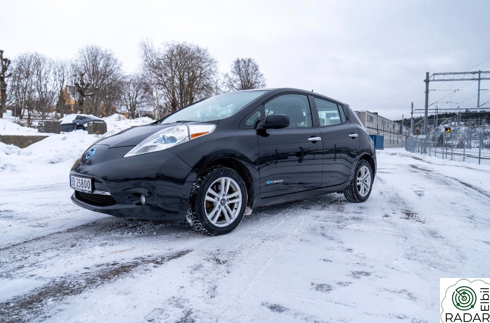 NISSAN LEAF